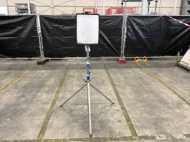 Opus maxi-led bouwlamp met statief - afbeelding 2 van  6