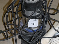 Opvoerpomp aquaking q1000v2 met slang. - afbeelding 2 van  3