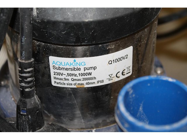 Opvoerpomp aquaking q1000v2 met slang. - afbeelding 3 van  3