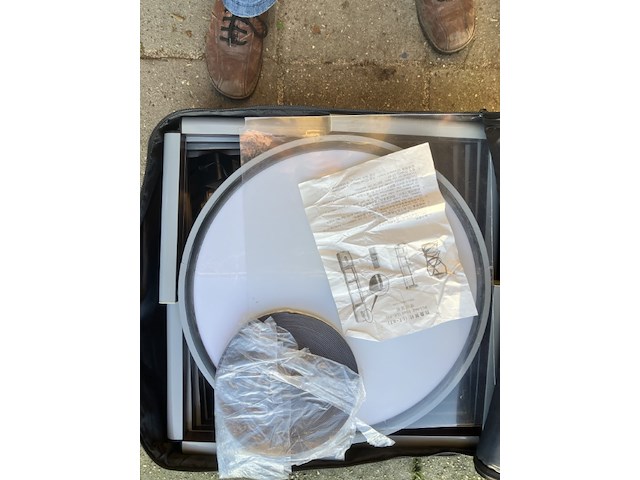 Opvouwbare display of showmeubel in reistas - afbeelding 3 van  7