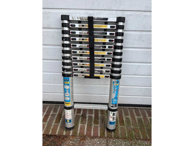 Opvouwbare ladder - afbeelding 1 van  2