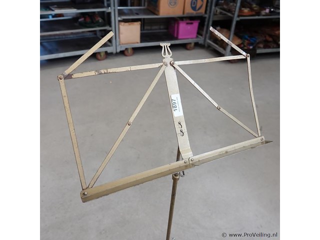 Opvouwbare messing/koperen muziekstandaard - afbeelding 4 van  5