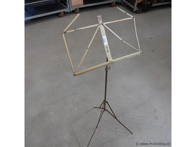 Opvouwbare messing/koperen muziekstandaard - afbeelding 3 van  5