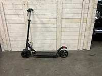 Opvouwbare zwarte kugoo s1 e-step - afbeelding 2 van  2