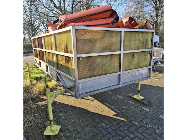 Opzetbak met olieschermen op poten - afbeelding 1 van  11