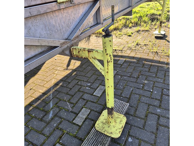 Opzetbak met olieschermen op poten - afbeelding 6 van  11