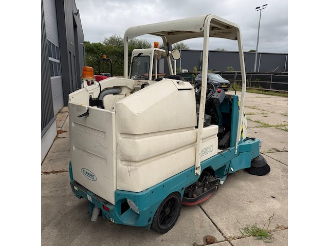 Opzit schrob- veegmachine, tennant, 8300, wit/groen - afbeelding 4 van  9