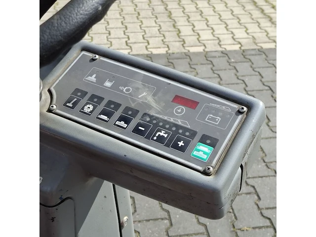 Opzit-schrobzuigmachine, hako, hakomatic b910 - afbeelding 4 van  31