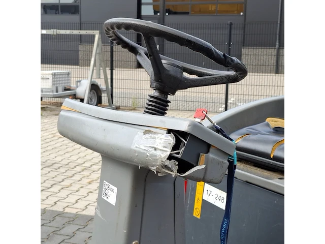 Opzit-schrobzuigmachine, hako, scrubmaster b140 r - afbeelding 22 van  34