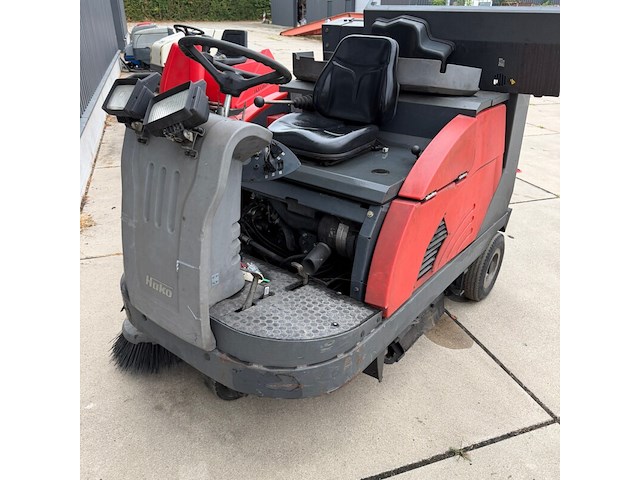 Opzit veeg- zuigmachine, hako, jonas 1450, rood/grijs - afbeelding 1 van  7