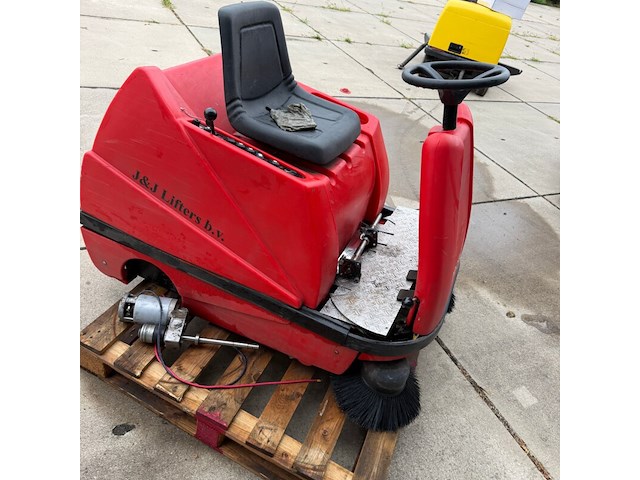 Opzit veeg- zuigmachine, meclean, buster 1100 tte, rood/zwart - afbeelding 4 van  5