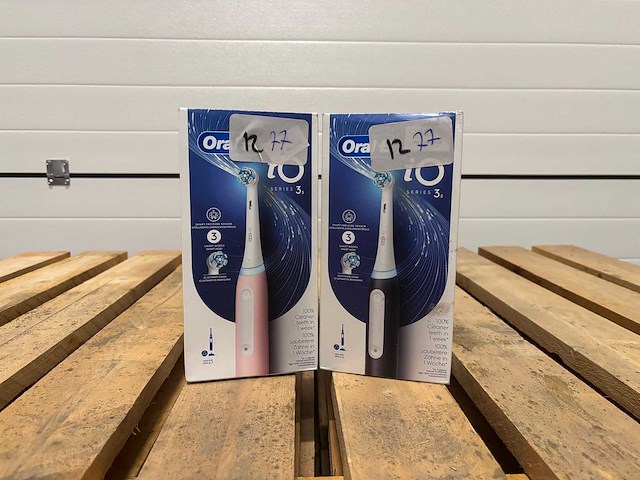 Oral-b - braun - tandenborstel - mondverzorging (2x) - afbeelding 1 van  1