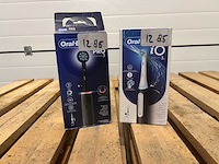 Oral-b - braun - tandenborstel - mondverzorging (2x) - afbeelding 1 van  1