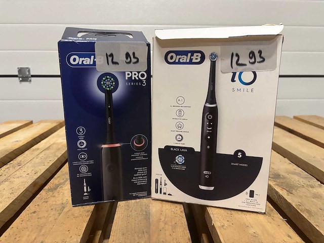 Oral-b - braun - tandenborstel - mondverzorging (2x) - afbeelding 1 van  1