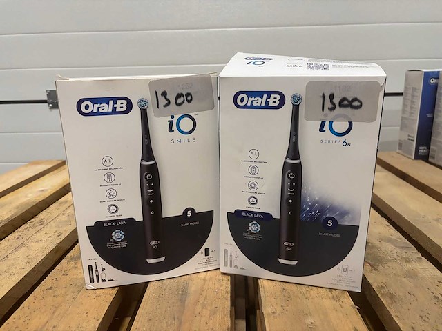 Oral-b - braun - tandenborstel - mondverzorging (2x) - afbeelding 1 van  1