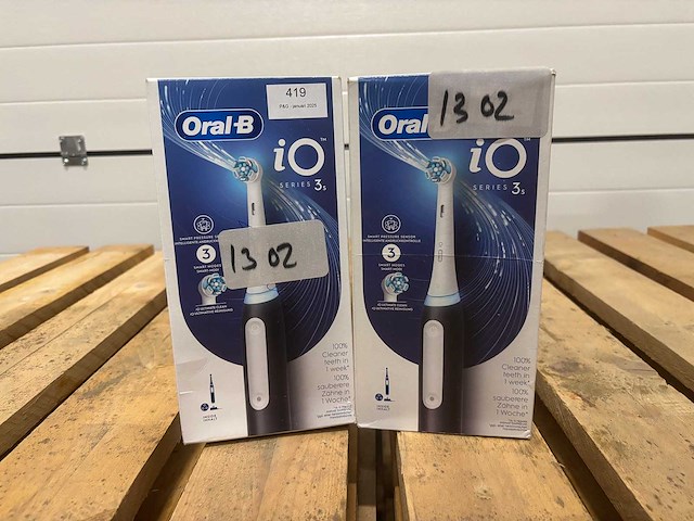 Oral-b - braun - tandenborstel - mondverzorging (2x) - afbeelding 1 van  1