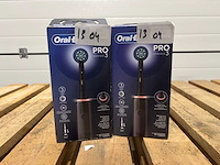 Oral-b - braun - tandenborstel - mondverzorging (2x) - afbeelding 1 van  1