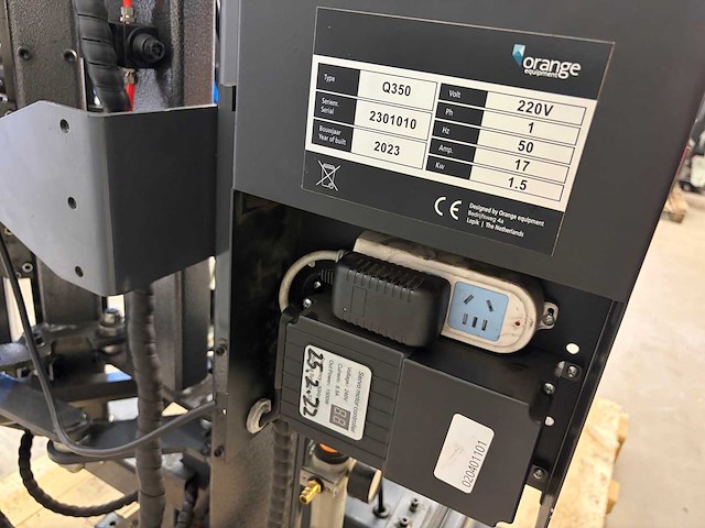 Orange equipment - 2023 - q350 - banden de- en montage apparaat middenopspanning - afbeelding 8 van  16
