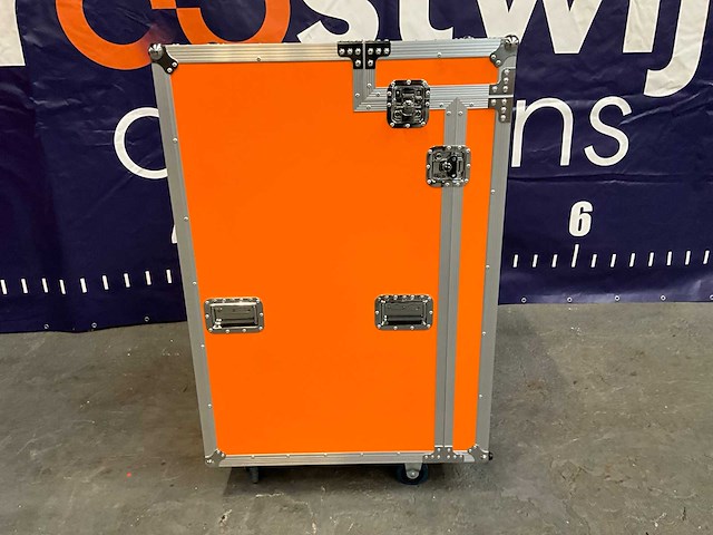 Orange flightcase - afbeelding 10 van  14
