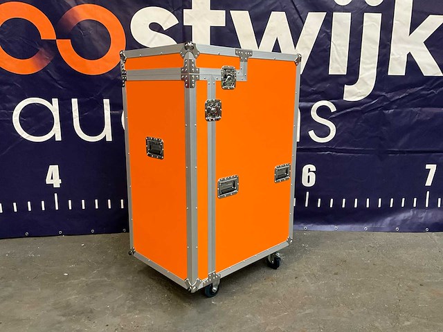 Orange flightcase - afbeelding 1 van  11