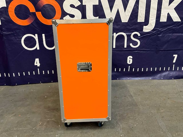 Orange flightcase - afbeelding 9 van  11