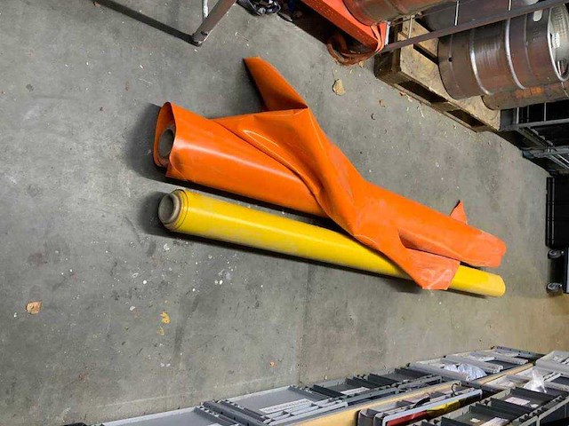 Orange yellow - tarpaulin (2x) - afbeelding 1 van  3