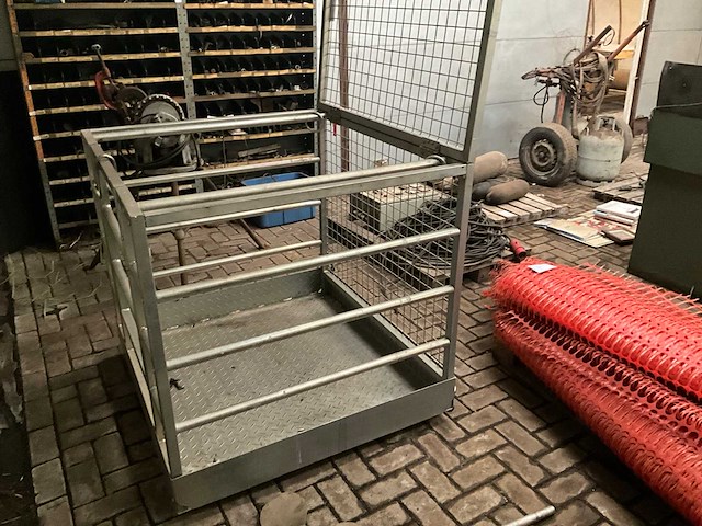 Orangeparts wb100e mobiele werk-hoogteplatformkooi - afbeelding 5 van  9