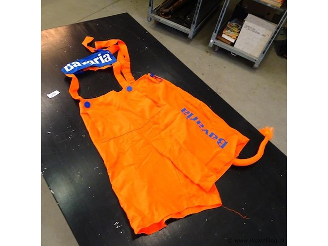 Oranje bavaria korte broek met leeuwenstaart - afbeelding 3 van  3