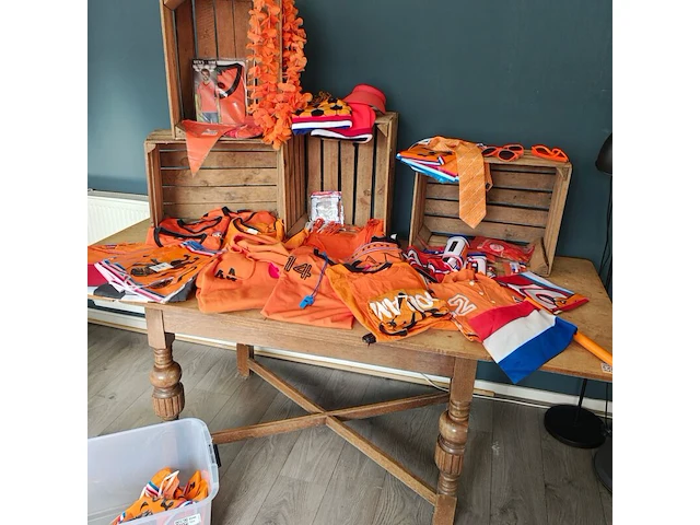 Oranje decoratie, excl. aardappelkisten - afbeelding 1 van  6