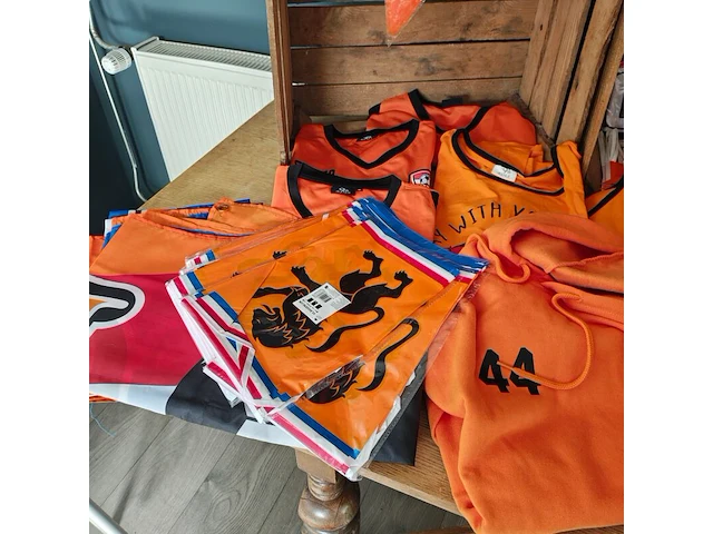 Oranje decoratie, excl. aardappelkisten - afbeelding 2 van  6