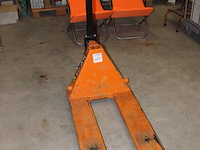 Oranje palletwagen allifter max 2500 kg. - afbeelding 2 van  2