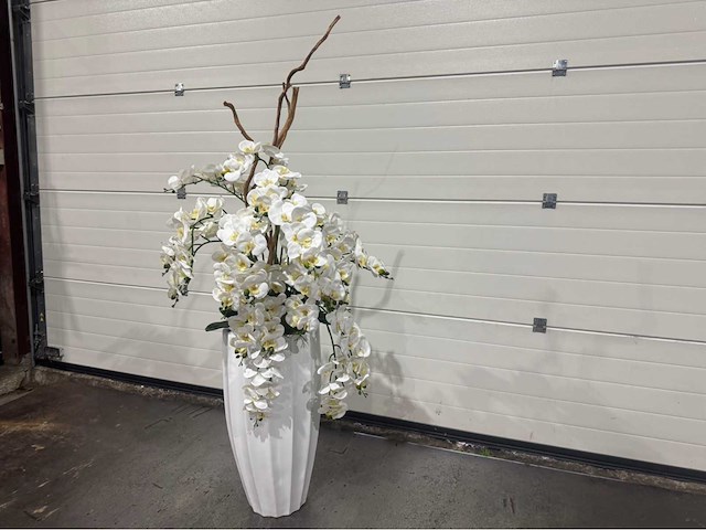 Orchideeën kunstboom met pot - afbeelding 5 van  12