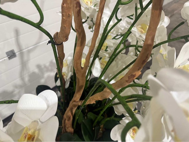 Orchideeën kunstboom met pot - afbeelding 10 van  12