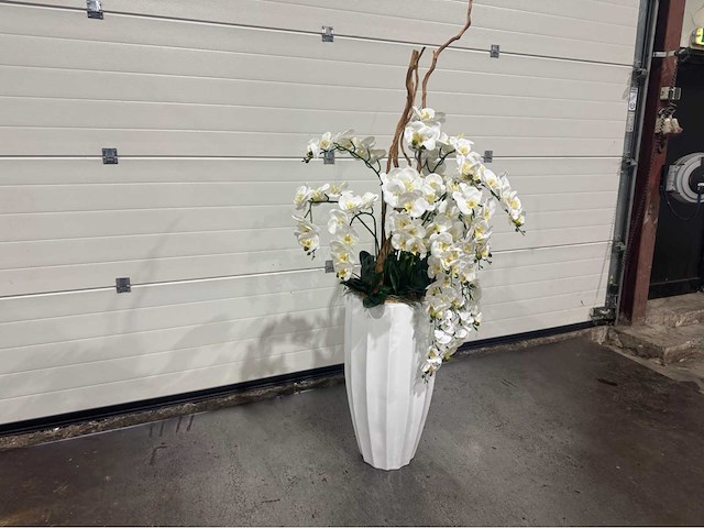 Orchideeën kunstboom met pot - afbeelding 5 van  12