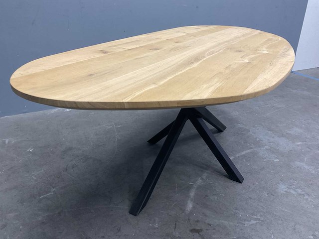 Organisch ovaal eiken eetkamertafel 200 cm met onderstel spider - afbeelding 4 van  4