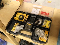 Organiser dewalt met boren, bitjes, gatenboren en doppen - afbeelding 1 van  2