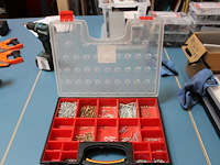 Organiser met schroeven in diverse maten en uitvoeringen. - afbeelding 1 van  3