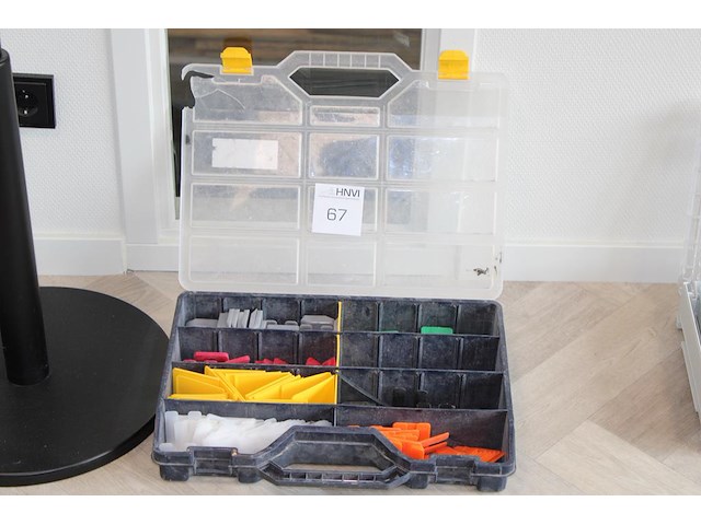 Organizer gevuld met vulplaatjes in diverse diktes. - afbeelding 1 van  3