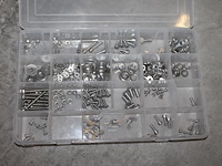 Organizer met 4 laden gevuld met diverse bevestigingsmaterialen. - afbeelding 2 van  4