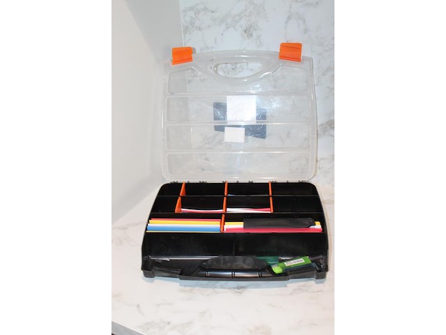 Organizers gevuld met krimpkousen. - afbeelding 2 van  2