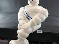 Origineel michelin bibendum-reclamefiguur. kunststof