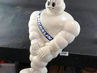 Origineel michelin bibendum-reclamefiguur. kunststof - afbeelding 2 van  5