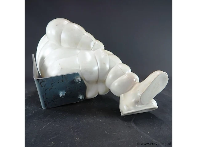 Origineel michelin bibendum-reclamefiguur. kunststof - afbeelding 5 van  5