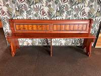 Originele kerkbank, bruin, groen, rood - afbeelding 1 van  5