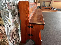 Originele kerkbank, bruin, groen, rood - afbeelding 3 van  5
