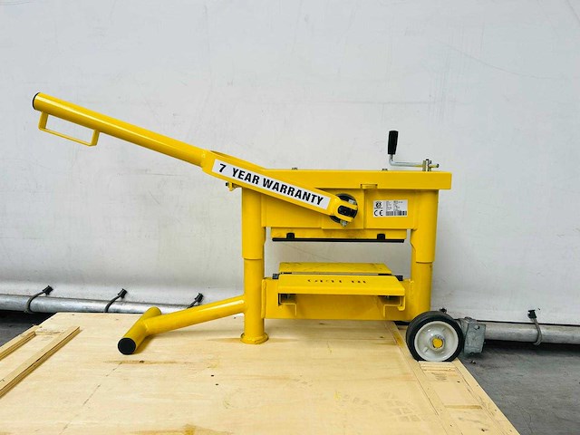 Orit - 3300-es - steenknipper - afbeelding 1 van  12