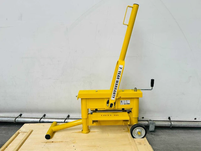 Orit - 3300-es - steenknipper - afbeelding 8 van  12