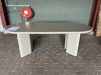 Ormi eettafel - beige by fonq - afbeelding 1 van  4
