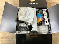 Orzly for switch oled ultimate geek pack - afbeelding 2 van  6