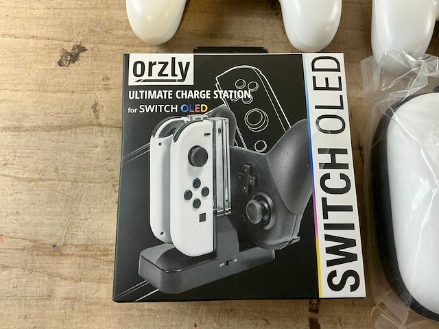 Orzly for switch oled ultimate geek pack - afbeelding 5 van  6